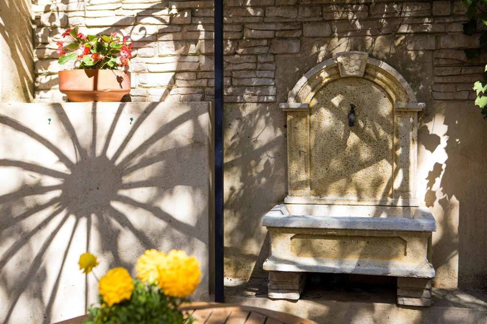 In Provence Hotel - Experience Atypique Venelles Exterior foto
